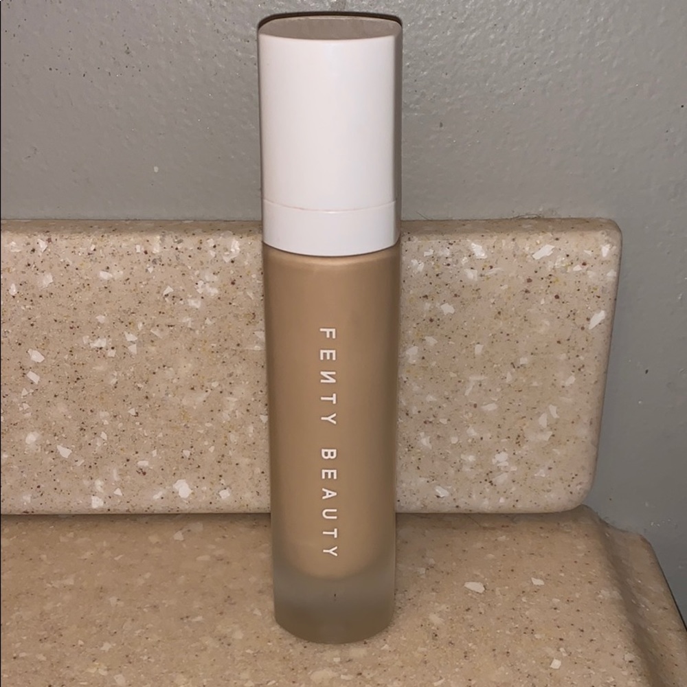 Fenty Beauty Pro Filt’r Matte Foundation